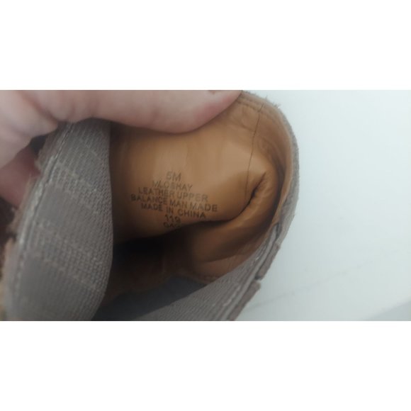 Marc Fisher LTD Oshay Pointed Toe Bootie Cloud Suede/NWOB, Size 5 - Picture 10 of 10